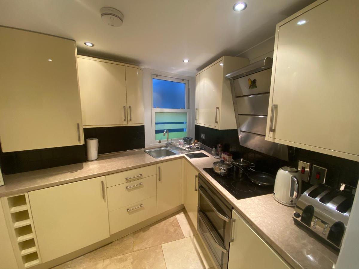 Lovely Entire 1 Bedroom Flat With Patio In Chiswick Superb Location London Ngoại thất bức ảnh